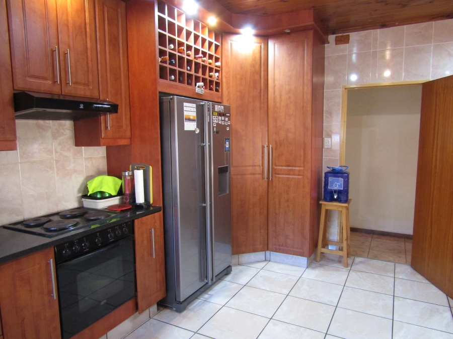 4 Bedroom Property for Sale in Kruisfontein Eastern Cape